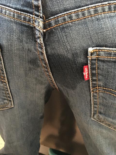 Getragene Jeans  - Sonstiges - Basel 