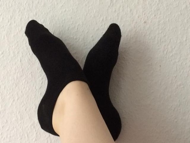 Schwarze Söckchen - Getragene Socken - Halle