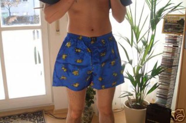 Gay - Skaterboy verkauft geile Boxershorts und mehr - Getragene Slips - Oberhausen NRW