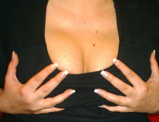 Gepiercte und Rasierte Muschie bietet.... - Vermischtes - Leverkusen