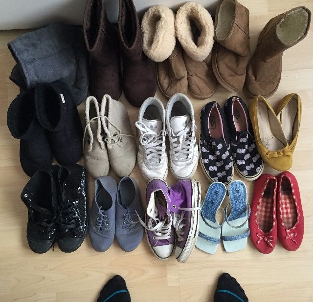Viele getragene, ausgelatschte Schuhe abzugeben ! - Sonstiges - Hagen