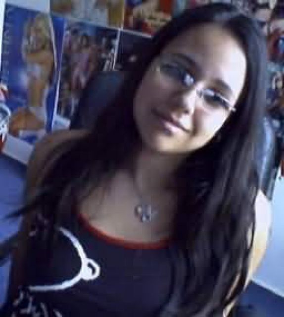 Hübsche Maus lutscht ihn aus... - Video Filme - wien