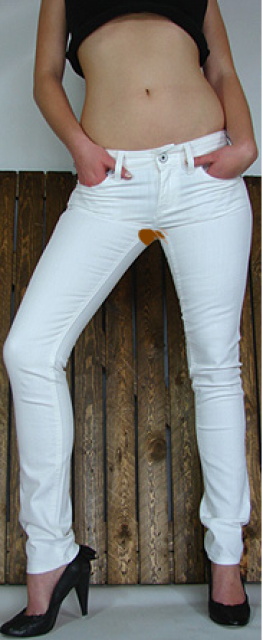 Periode ohne Hygieneartkel: Blutige Jeans - Getragene Slips - schwandorf